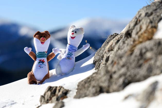 Milano Cortina 2026, Maskottchen Tina und Milo OLYMPICS - Winter Olympic Games, Olympische Spiele, Olympia, OS Milano Cortina 2026 MARIA LANKOWITZ,AUSTRIA,23.NOV.25 - OLYMPICS - Winter Olympic Games Milano Cortina 2026, preview. Image shows the mascots Milo and Tina (Milano Cortina 2026).  GEPAxpictures xMarioxBuehner-Wei