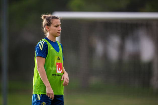 251124 Julia Zigiotti Olme of the women s national football team of Sweden at a training session on November 24, 2025 in Albufeira. Photo: Ludvig Thunman BILDBYRAN kod LT LT0751 fotboll football soccer fotball träning practice training sverige sweden dam bbeng sverige sweden  Copyright: LUDVIGxTHUNMAN BB251124LT004