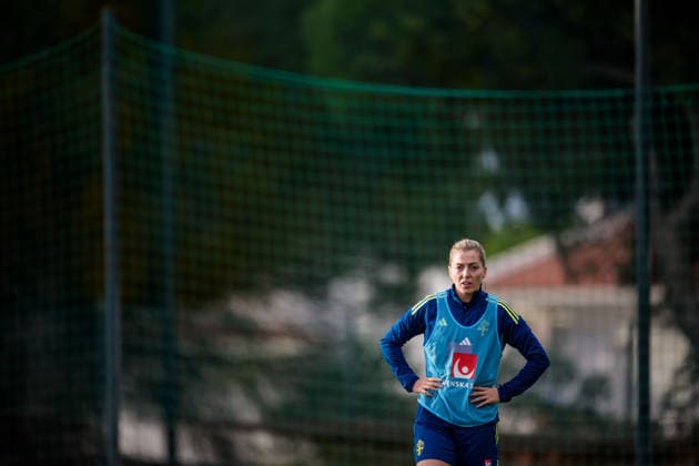 251124 Linda Sembrant of the women s national football team of Sweden at a training session on November 24, 2025 in Albufeira Photo Ludvig Thunman BILDBYRAN code LT LT0751 fotboll football soccer fotball träning practice training sverige sweden dam bbeng sverige sweden  Copyright: LUDVIGxTHUNMAN BB251124LT011
