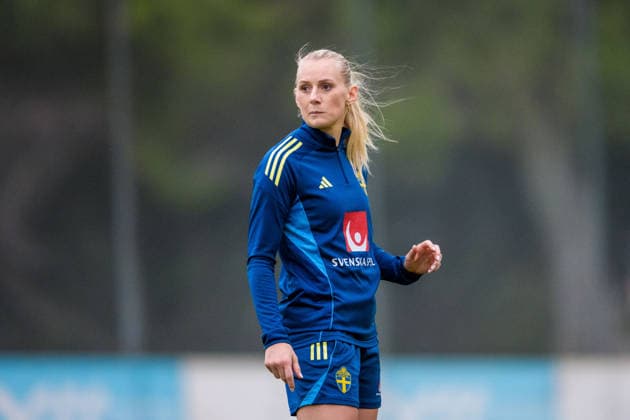 251124 Stina Blackstenius of the women s national football team of Sweden at a training session on November 24, 2025 in Albufeira Photo Ludvig Thunman BILDBYRAN code LT LT0751 fotboll football soccer fotball träning practice training sverige sweden dam bbeng sverige sweden  Copyright: LUDVIGxTHUNMAN BB251124LT023