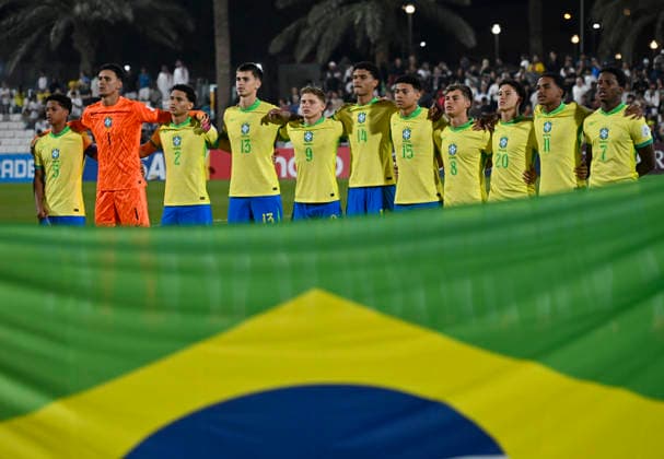 Portugal v Brazil : Semi-final- FIFA U-17 World Cup Qatar 2025 Starting players of Brazil line up prior to the FIFA U-17 World Cup Qatar 2025 Semi-final match between Portugal and Brazil in Doha, Qatar, on November 24, 2025. DOHA Qatar Copyright: xNOUSHADxTHEKKAYILx