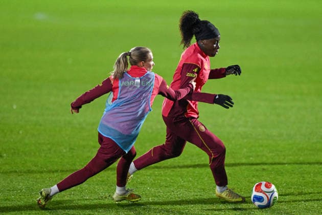 Elisa Senss Germany in a duel with Nicole Anyomi Germany GER, UEFA Nations League, Training of the womens national soccer team before the final match Germany vs. Spain, 24 11 2025 GER, UEFA Nations League, Training of the womens national soccer team before the final match Germany vs. Spain, 24 11 2025 Frankfurt am Main Copyright: xEibner-Pressefoto FlorianxWiegandx EP_FWD