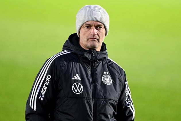 Christian Wück Germany, Coach at training, GER, UEFA Nations League, Training of the womens national soccer team before the final match between Germany and Spain, 24 11 2025 GER, UEFA Nations League, Training of the womens national soccer team before the final match between Germany and Spain, 24 11 2025 Frankfurt am Main Copyright: xEibner-Pressefoto FlorianxWiegandx EP_FWD