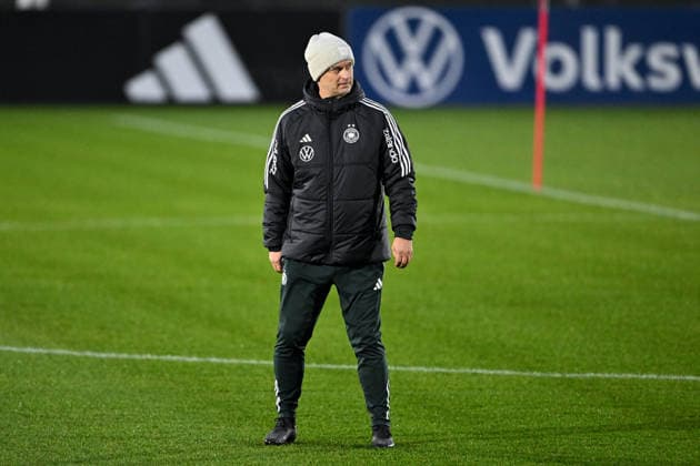 Christian Wück Germany, Coach at training, GER, UEFA Nations League, Training of the womens national soccer team before the final match between Germany and Spain, 24 11 2025 GER, UEFA Nations League, Training of the womens national soccer team before the final match between Germany and Spain, 24 11 2025 Frankfurt am Main Copyright: xEibner-Pressefoto FlorianxWiegandx EP_FWD