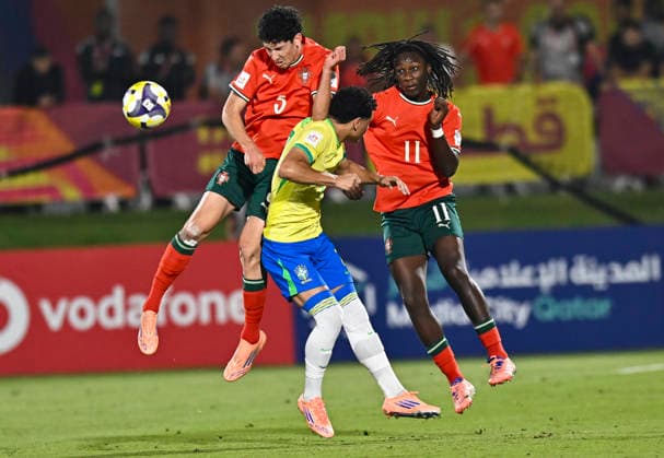 Portugal v Brazil : Semi-final- FIFA U-17 World Cup Qatar 2025 Jose Neto of Portugal and Angelo of Brazil in action during the FIFA U-17 World Cup Qatar 2025 Semi-final match between Portugal and Brazil in Doha, Qatar, on November 24, 2025. DOHA Qatar Copyright: xNOUSHADxTHEKKAYILx