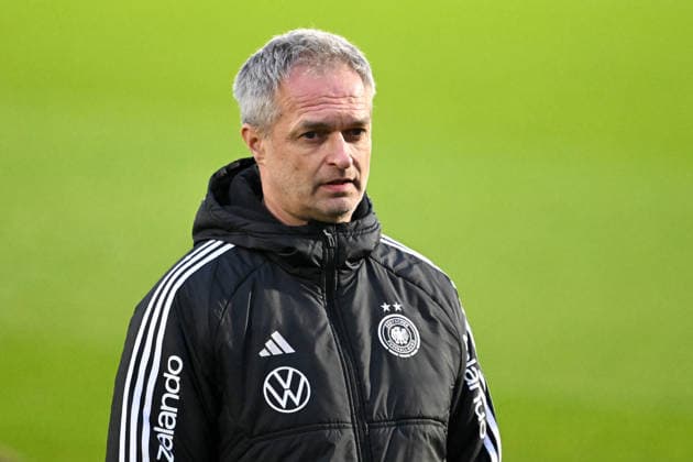 Christian Wück Germany, Coach at training, GER, UEFA Nations League, Training of the womens national soccer team before the final match between Germany and Spain, 24 11 2025 GER, UEFA Nations League, Training of the womens national soccer team before the final match between Germany and Spain, 24 11 2025 Frankfurt am Main Copyright: xEibner-Pressefoto FlorianxWiegandx EP_FWD