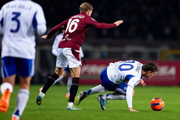 ComoÕs Nico Paz during the Serie A soccer match between Torino Fc and Como at the Stadio Olimpico Grande Torino in Turin, north west Italy - November 24, 2025. - Soccer  Copyright: xFabioxFerrari LaPressex