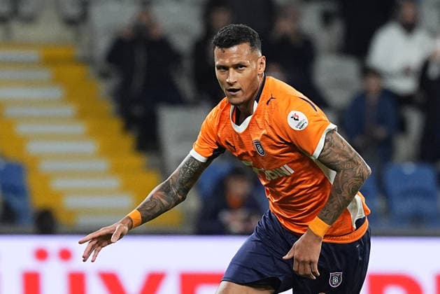 RAMS Basaksehir v Trabzonspor - Turkish Super Lig ISTANBUL, TURKIYE - NOVEMBER 24: Davie Selke of RAMS Basaksehir celebrates after a goal during the Turkish Super Lig Week 13 match between RAMS Basaksehir and Trabzonspor at Basaksehir Fatih Terim Stadium in Istanbul, Turkiye, on November 24, 2025. Esra Bilgin Anadolu Istanbul Turkey. Editorial use only. Please get in touch for any other usage.  Copyright: x2025xAnadoluxEsraxBilginx