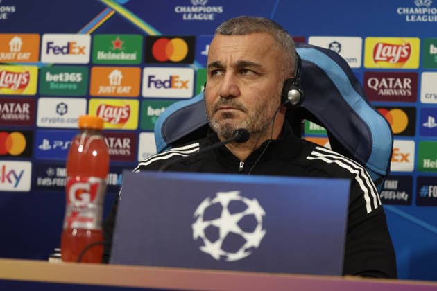 November 24, 2025, Naples, Napoli, Italy: Qurban Qurbanov coach of Quarabaknduring a press conference, PK, Pressekonferenz and head of match of the UEFA Champions League 2025 26, League Phase at Stadio Maradona on September 30, 2025 in Naples, Italy Naples Italy - ZUMAl131 20251124_zsp_l131_013 Copyright: xCiroxDexLucax