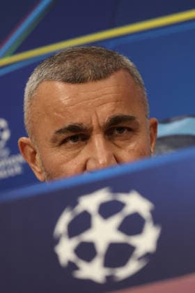 November 24, 2025, Naples, Napoli, Italy: Qurban Qurbanov coach of Quarabaknduring a press conference, PK, Pressekonferenz and head of match of the UEFA Champions League 2025 26, League Phase at Stadio Maradona on September 30, 2025 in Naples, Italy Naples Italy - ZUMAl131 20251124_zsp_l131_017 Copyright: xCiroxDexLucax