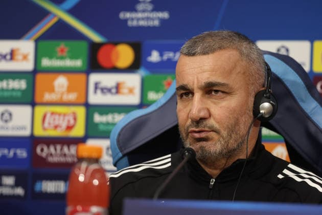 November 24, 2025, Naples, Napoli, Italy: Qurban Qurbanov coach of Quarabaknduring a press conference, PK, Pressekonferenz and head of match of the UEFA Champions League 2025 26, League Phase at Stadio Maradona on September 30, 2025 in Naples, Italy Naples Italy - ZUMAl131 20251124_zsp_l131_025 Copyright: xCiroxDexLucax