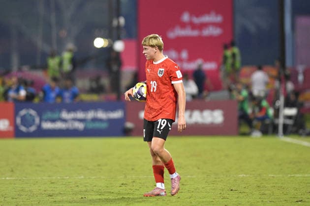 SOCCER - 2025 FIFA U17, U 17 World Cup DOHA,QATAR,24.NOV.25 - SOCCER - FIFA Under 17 World Cup Qatar 2025, Austria vs Italy. Image shows Johannes Moser (AUT).  GEPAxpictures xRanjithxKumar