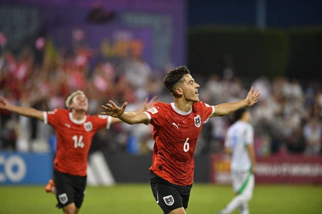 SOCCER - 2025 FIFA U17, U 17 World Cup DOHA,QATAR,24.NOV.25 - SOCCER - FIFA Under 17 World Cup Qatar 2025, Austria vs Italy. Image shows the rejoicing of Loris Husic (AUT).  GEPAxpictures xRanjithxKumar