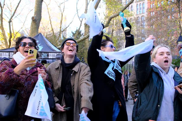 NEW YORK, NY- NOVEMBER 24 : Gotham FC celebrates their 2025 National Women s Soccer League Championship win with a parade in downtown Manhattan on November 24, 2025 in New York City. Copyright: xKatiexGodowskix
