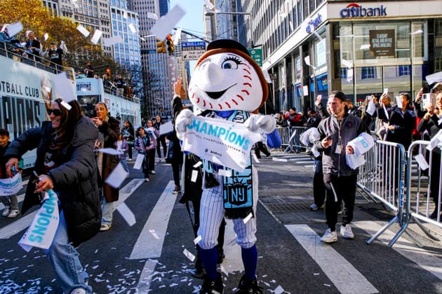 NEW YORK, NY- NOVEMBER 24 : Gotham FC celebrates their 2025 National Women s Soccer League Championship win with a parade in downtown Manhattan on November 24, 2025 in New York City. Copyright: xKatiexGodowskix