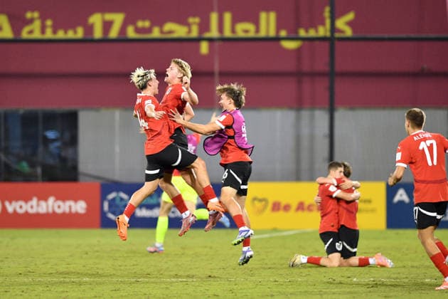 SOCCER - 2025 FIFA U17, U 17 World Cup DOHA,QATAR,24.NOV.25 - SOCCER - FIFA Under 17 World Cup Qatar 2025, Austria vs Italy. Image shows the rejoicing of team AUT with Jakob Pokorny and Johannes Moser (AUT).  GEPAxpictures xRanjithxKumar