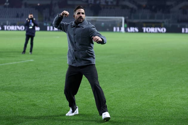 Torino Fc - Como 1907 Cesc Fabregas, head coach of Como 1907 celebrates at the end of the Serie A match beetween Torino Fc and Como 1907 at Stadio Olimpico on November 24, 2025 in Turin, Italy . Torino Stadio Olimpico Italy Copyright: xMarcoxCanonierox