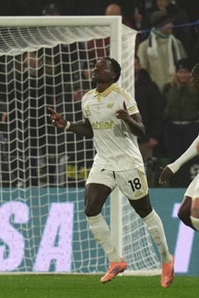 PisaÕs M Bala Nzola celebrates after scoring the 0-1 goal for his team during the Serie A soccer match between Sassuolo and Pisa at the Mapei Stadium Cittˆ del Tricolore in Reggio Emilia, north Italy - Monday, November 24, 2025 - - Soccer -  Copyright: xMassimoxPaolone LaPressex