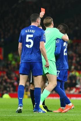 Idrissa Gueye of Everton is sent off after clashing with Michael Keane of Everton Manchester United, ManU v Everton, Premier League, Football, Old Trafford, Manchester, UK - 24 Nov 2025Manchester Old Trafford United Kingdom EDITORIAL USE ONLY No use with unauthorised audio, video, data, fixture lists, club league logos or live services. Online in-match use limited to 120 images, no video emulation. No use in betting, games or single club league player publications. Copyright: xPaulxCurrie Shutterstockx 15918214bh