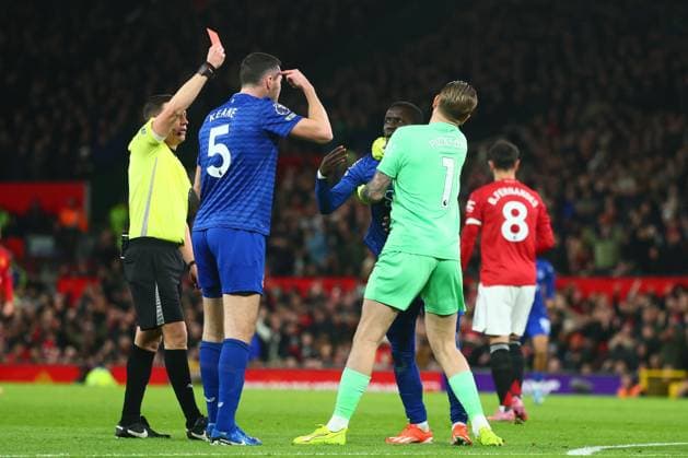 Idrissa Gueye of Everton is sent off after clashing with Michael Keane of Everton Manchester United, ManU v Everton, Premier League, Football, Old Trafford, Manchester, UK - 24 Nov 2025Manchester Old Trafford United Kingdom EDITORIAL USE ONLY No use with unauthorised audio, video, data, fixture lists, club league logos or live services. Online in-match use limited to 120 images, no video emulation. No use in betting, games or single club league player publications. Copyright: xPaulxCurrie Shutterstockx 15918214bl