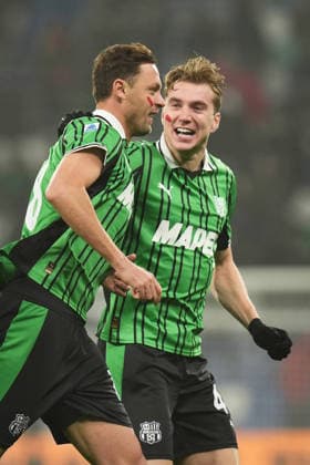 Sassuolo™s Nemanja Matic celebrates after scoring the 1-1 goal for his team during the Serie A soccer match between Sassuolo and Pisa at the Mapei Stadium CittÃ del Tricolore in Reggio Emilia, north Italy - Monday, November 24, 2025 - - Soccer -  Copyright: xMassimoxPaolone LaPressex