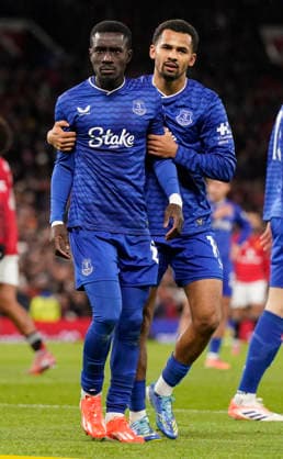 Manchester, England, 24th November 2025. Iliman Ndiaye of Everton holds back red carded Idrissa Gueye of Everton following a clash with Michael Keane of Everton during the Manchester United, ManU vs Everton Premier League match at Old Trafford, Manchester. Picture credit should read: Andrew Yates Sportimage EDITORIAL USE ONLY. No use with unauthorised audio, video, data, fixture lists, club league logos or live services. Online in-match use limited to 120 images, no video emulation. No use in betting, games or single club league player publications. SPI_040_AY_Manchester_Utd_Everton SPI-4308-0039