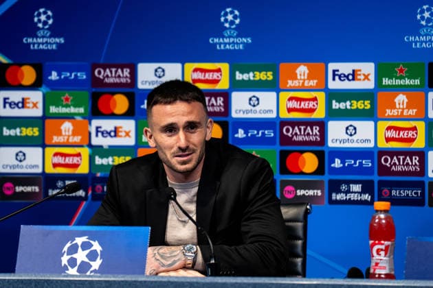 MANCHESTER, ENGLAND - NOVEMBER 24: Aleix Garcia of Bayer 04 Leverkusen during a press conference, PK, Pressekonferenz ahead of the UEFA Champions League 2025 26 League Phase MD5 match between Manchester City and Bayer 04 Leverkusen at the City of Manchester Stadium on November 24, 2025 in Manchester, England. (Photo by Rene Nijhuis) SPO  Copyright: xRenexNijhuis