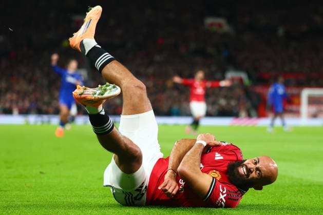 Bryan Mbeumo of Manchester United, ManU looks dejected Manchester United v Everton, Premier League, Football, Old Trafford, Manchester, UK - 24 Nov 2025Manchester Old Trafford United Kingdom EDITORIAL USE ONLY No use with unauthorised audio, video, data, fixture lists, club league logos or live services. Online in-match use limited to 120 images, no video emulation. No use in betting, games or single club league player publications. Copyright: xPaulxCurrie Shutterstockx 15918214cs