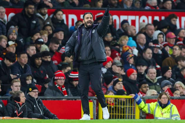 Manchester United, ManU v Everton, Premier League Manchester United Manager Head Coach Ruben Amorim reacts and gestures during the Manchester United v Everton Premier League match at Old Trafford, Manchester, England on 24 November 2025 Credit: Phil Duncan Every Second Media Editorial use only. All images are copyright Every Second Media Limited. No images may be reproduced without prior permission. All rights reserved. Premier League and Football League images are subject to licensing agreements with Football DataCo Limited. see https: www.football-dataco.com Copyright: xIMAGO EveryxSecondxMediax ESM-1675-0051 PhilxDuncanx xEveryxSecondxMediax