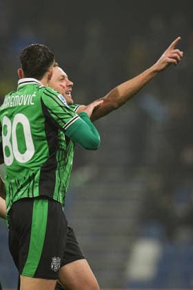 Sassuolo™s Nemanja Matic celebrates after scoring the 1-1 goal for his team during the Serie A soccer match between Sassuolo and Pisa at the Mapei Stadium CittÃ del Tricolore in Reggio Emilia, north Italy - Monday, November 24, 2025 - - Soccer -  Copyright: xMassimoxPaolone LaPressex