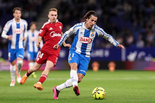 November 24, 2025, Cornella, Barcelona, SPAIN: Pere Milla of RCD Espanyol in action during the Spanish league, La Liga EA Sports, football match played between RCD Espanyol and Sevilla FC at RCDE Stadium on November 24, 2025 in Cornella, Barcelona, Spain. Cornella SPAIN - ZUMAa181 20251124_zaa_a181_068 Copyright: xJavierxBorregox
