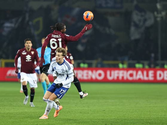 Torino FC v Como 1907 - Serie A Adrien Tameze participates in the Serie A 2025-2026 match between Torino and Como in Torino, Italy, on November 24, 2025. Torino ITA Italy  Copyright: xLorisxRosellix originalFilename:roselli-torinovc251124_npRDa.jpg