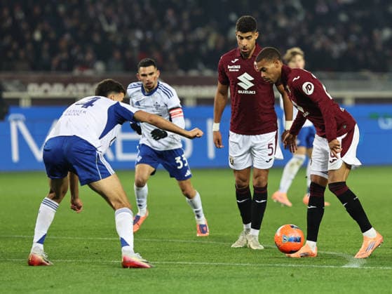Torino FC v Como 1907 - Serie A Cyril Ngonge participates in the Serie A 2025-2026 match between Torino and Como in Torino, on November 24, 2025. Torino ITA Italy  Copyright: xLorisxRosellix originalFilename:roselli-torinovc251124_npzjG.jpg