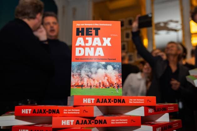 AMSTERDAM , 24-11-2025 , Uitgeverij Prometheus , Book presentation of ˜Het Ajax-DNA™, written by Jop van Kempen and Bas Soetenhorst. Picture shows the book ˜Het Ajax DNA™. Book presentation Het Ajax-DNA  x32187977x Copyright: