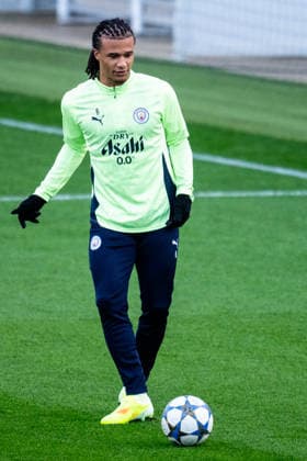 MANCHESTER, ENGLAND - NOVEMBER 24: Nathan Ake of Manchester City passes the ball during a training session ahead of the UEFA Champions League 2025 26 League Phase MD5 match between Manchester City and Bayer 04 Leverkusen at Manchester City Football Academy on November 24, 2025 in Manchester, England. (Photo by Rene Nijhuis) SPO  Copyright: xRenexNijhuis