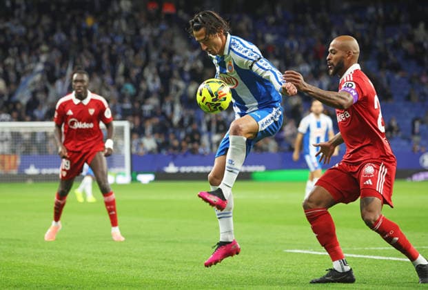 RCD Espanyol de Barcelona v Sevilla FC - LaLiga EA Sports Pere Milla and Marcao play during the match between RCD Espanyol and Sevilla FC, corresponding to week 13 of LaLiga EA Sports, at the RCDE Stadium in Barcelona, Spain, on November 24, 2025. Barcelona Spain  Copyright: xUrbanandsportx originalFilename:urbanandsport-rcdespan251124_npZl1.jpg