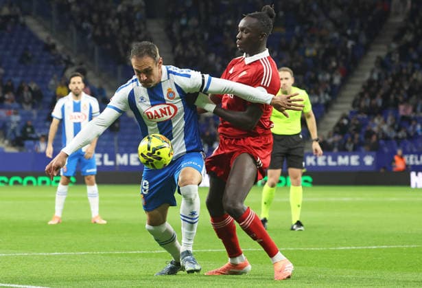 RCD Espanyol de Barcelona v Sevilla FC - LaLiga EA Sports Kike Garcia and Batista Mendy play during the match between RCD Espanyol and Sevilla FC, corresponding to week 13 of LaLiga EA Sports, at the RCDE Stadium in Barcelona, Spain, on November 24, 2025. Barcelona Spain  Copyright: xUrbanandsportx originalFilename:urbanandsport-rcdespan251124_npx7K.jpg