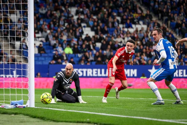 RCD Espanyol vs Sevilla BARCELONA, CA - 24.11.2025: RCD ESPANYOL VS SEVILLA - RubÃ n Vargas in action during RCD Espanyol vs Sevilla held at RCDE Stadium in Barcelona, CA. (Photo: Santiago Regaira Fotoarena) x2847712x  SantiagoxRegaira