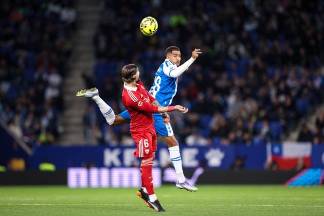 RCD Espanyol vs Sevilla BARCELONA, CA - 24.11.2025: RCD ESPANYOL VS SEVILLA - Nemanja Gudelj and Charles Pickel contest an aerial ball during RCD Espanyol vs Sevilla held at RCDE Stadium in Barcelona, CA. (Photo: Santiago Regaira Fotoarena) x2847764x  SantiagoxRegaira