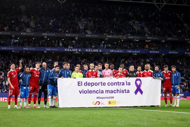 RCD Espanyol vs Sevilla BARCELONA, CA - 24.11.2025: RCD ESPANYOL VS SEVILLA - Espanyol and Sevilla during RCD Espanyol vs Sevilla held at the RCDE Stadium in Barcelona, CA. (Photo: Santiago Regaira Fotoarena) x2847778x  SantiagoxRegaira