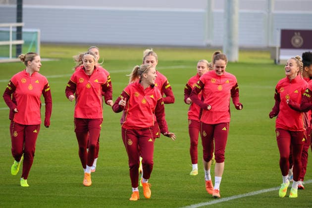 Frankfurt, Germany 25 November 2025 Football women national team training 25 11 2025 In the picture from left Alara Germany , Kathrin Hendrich Germany , Laura Freigang Germany , Sydney Lohmann Germany and Giulia Gwinn Germany DFB regulations prohibit any use of photographs as image sequences and or quasi video DFB Campus Hessen Copyright: xFotostandx xFantinix