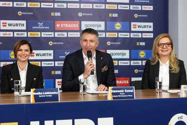 WARSZAWA 25.11.2025 KONFERENCJA PRASOWA ZWIAZKU PILKI RECZNEJ W POLSCE - MISTRZOSTWA EUROPY KOBIET 2026 --- press conference, PK, Pressekonferenz OF THE POLISH HANDBALL FEDERATION - WOMENS EHF EURO 2026 MONIKA LISTKIEWICZ SLAWOMIR SZMAL JOANNA COMBERSKA FOT. ANNA KLEPACZKO FOTOPYK NEWSPIX.PL --- newspix.pl POLAND OUT! 