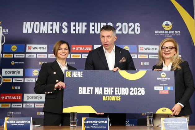 WARSZAWA 25.11.2025 KONFERENCJA PRASOWA ZWIAZKU PILKI RECZNEJ W POLSCE - MISTRZOSTWA EUROPY KOBIET 2026 --- press conference, PK, Pressekonferenz OF THE POLISH HANDBALL FEDERATION - WOMENS EHF EURO 2026 MONIKA LISTKIEWICZ SLAWOMIR SZMAL JOANNA COMBERSKA BILET EVENTIM FOT. ANNA KLEPACZKO FOTOPYK NEWSPIX.PL --- newspix.pl POLAND OUT! 