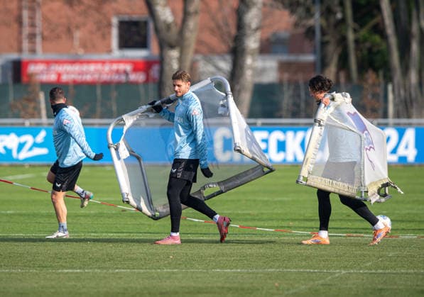Soccer, Men, Season 2025 26, 2 Bundesliga, Hertha BSC, Training, f l Diego Demme Hertha BSC , Marton Dardai Hertha BSC , Fabian Reese Hertha BSC , 25 11 2025, Copyright: xSebastianxRäppold MatthiasxKochx