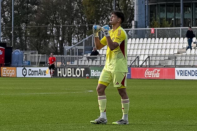 25 11 2025, Football UEFA Youth League, Season 2025 2026, League phase, Ajax Amsterdam U19 Benfica Lisbon U19 at Sportcomplex de Toekomst in Duivendrecht Diogo Ferreira SL Benfica U19, 01 celebrates the goal to 1 0 Photo Kirchner Media Thomas Haesler Copyright: xKirchner-Media ThomasxHaeslerx
