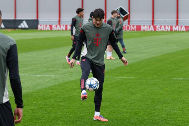 Minjae Kim FC Bayern Muenchen, 03 with ball, GER, Final training, FC Bayern Muenchen, Football, UEFA Champions League, League phase, Matchday 5, 2025 2026 season, 25 11 2025, GER, Final training, FC Bayern Muenchen, Football, UEFA Champions League, League phase, Matchday 5, 2025 2026 season, 25 11 2025 Muenchen Copyright: xEibner-Pressefoto JennixMaulx EP_JML