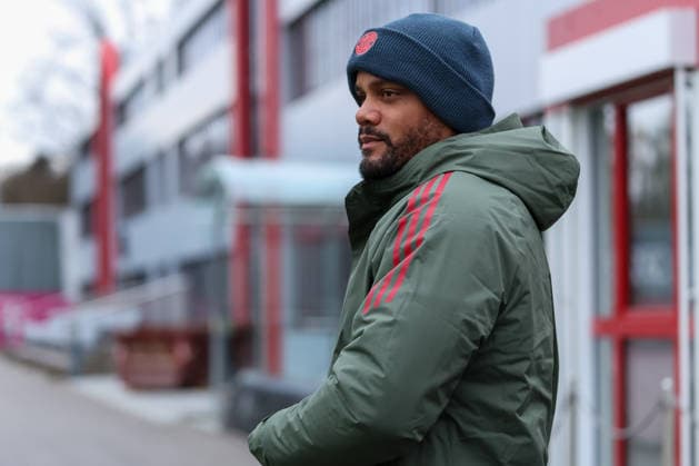Vincent Kompany FC Bayern Muenchen, Head Coach , GER, Final training, FC Bayern Muenchen, Football, UEFA Champions League, League phase, Matchday 5, 2025 2026 season, 25 11 2025, GER, Final training, FC Bayern Muenchen, Football, UEFA Champions League, League phase, Matchday 5, 2025 2026 season, 25 11 2025 Muenchen Copyright: xEibner-Pressefoto JennixMaulx EP_JML