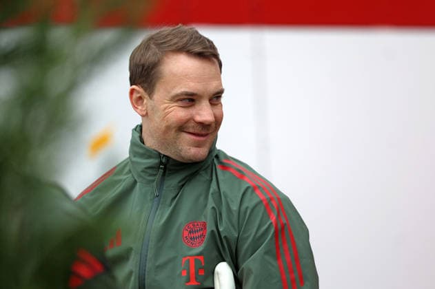 Football, Men, Champions League, Season 2025 2026, FC Bayern Munich, Final training Manuel Neuer FC Bayern Munich looking left, Beard growth, Moustache, Movember