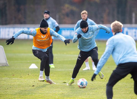 Soccer, Men, Season 2025 26, 2 Bundesliga, Hertha BSC, Training, v l Agustin Rogel Hertha BSC , Paul Seguin Hertha BSC , 25 11 2025, Copyright: xSebastianxRäppold MatthiasxKochx