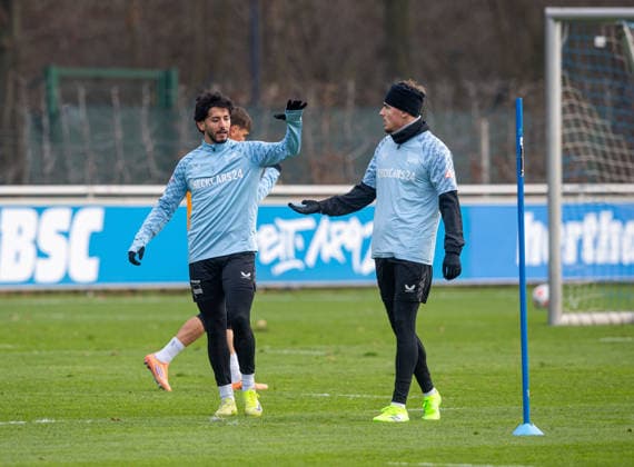 Soccer, Men, Season 2025 26, 2 Bundesliga, Hertha BSC, Training, f l Kevin Sessa Hertha BSC , Marten Winkler Hertha BSC , 25 11 2025, Copyright: xSebastianxRäppold MatthiasxKochx